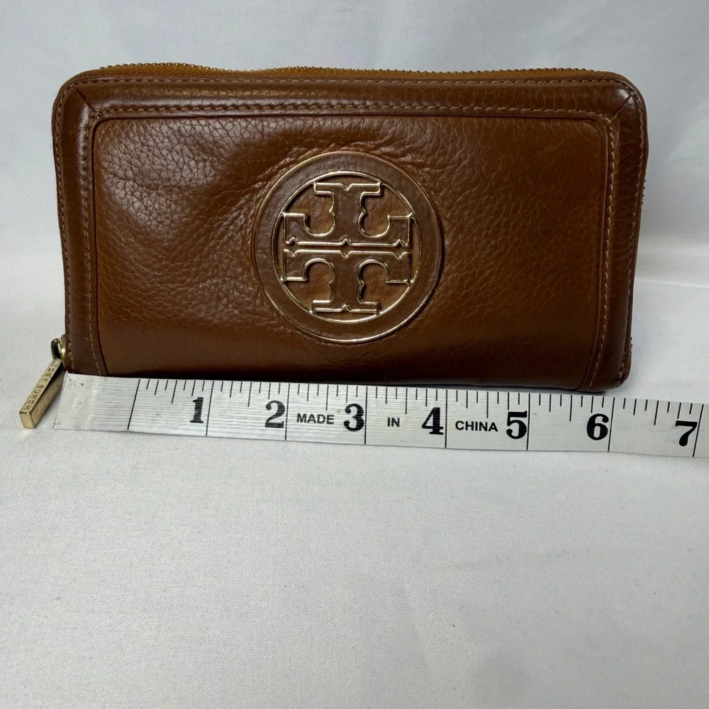 Tory Burch Wallet Womens Brown Miller Zip Continental Pebbled Leather Gold Logo